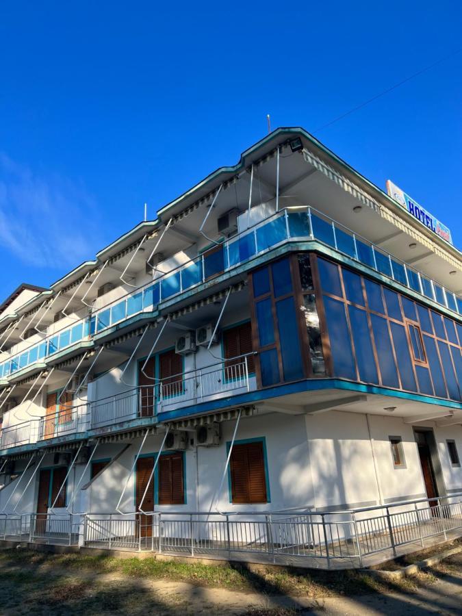 Kamberi Hotel & Apartments 2 Velipojë エクステリア 写真