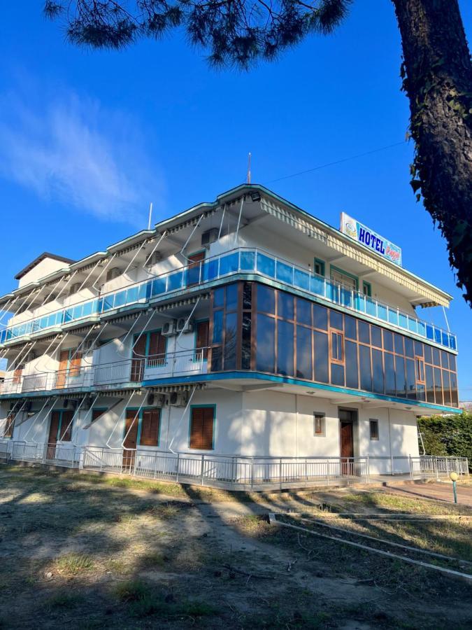 Kamberi Hotel & Apartments 2 Velipojë エクステリア 写真