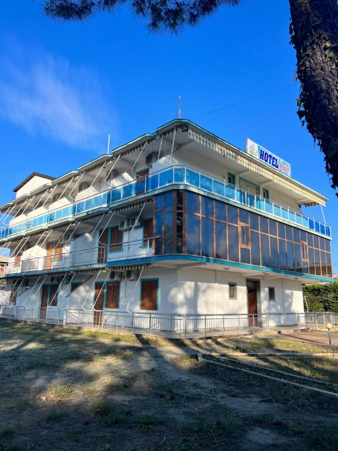 Kamberi Hotel & Apartments 2 Velipojë エクステリア 写真